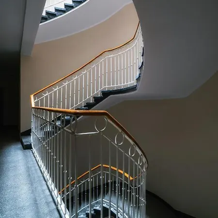 Plac Konstytucji 3 Prywatne Mieszkanie W Centrum Miasta 200m Od Metra Politechnika Samodzielne Zameldowanie! Self Check-in System Апартаменты Варшава