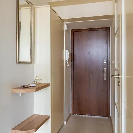 Apartment Plac Konstytucji 3: Private Center Near Metro