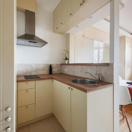 Apartment Plac Konstytucji 3: Private Center Near Metro Warsaw